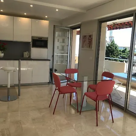 Palm D'or / Gir2405 / 2p Apartment Cannes